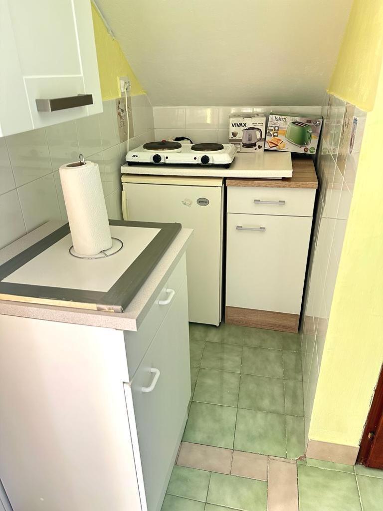 Apartments Bilic Вис Екстериор снимка