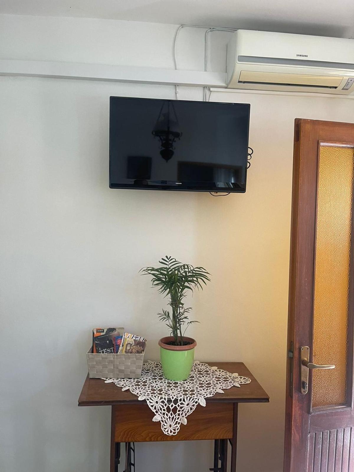Apartments Bilic Вис Екстериор снимка
