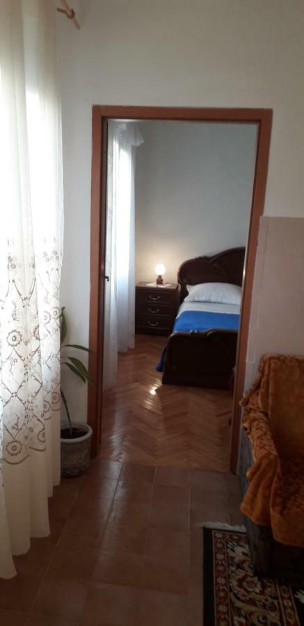 Apartments Bilic Вис Екстериор снимка